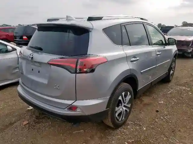 JTMBFREV7JJ216195 2018 TOYOTA RAV4 LE-3