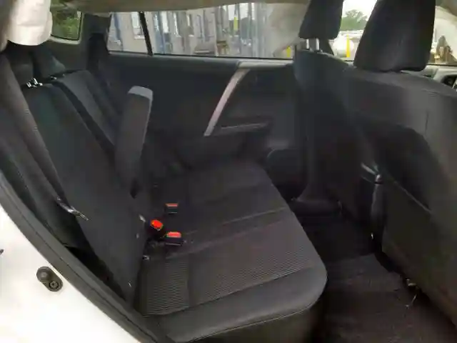JTMBFREV3JJ730495 2018 TOYOTA RAV4 LE-5