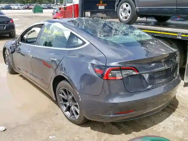5YJ3E1EA8JF102042 2018 TESLA MODEL 3-2