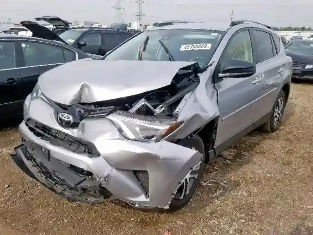 JTMBFREV7JJ216195 2018 TOYOTA RAV4 LE-1