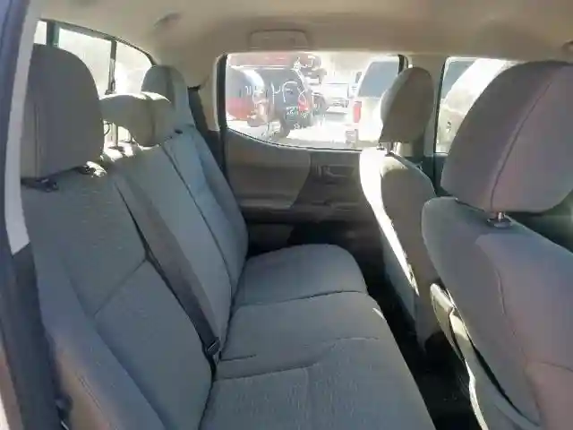 5TFAX5GN4JX120326 2018 TOYOTA TACOMA DOUBLE CAB-5