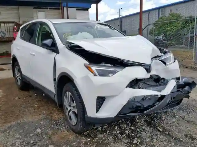 JTMBFREV3JJ730495 2018 TOYOTA RAV4 LE-0