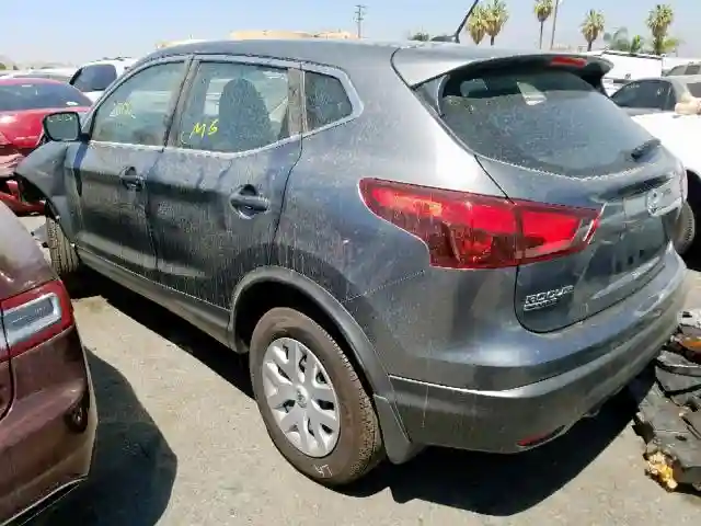 JN1BJ1CPXJW185258 2018 NISSAN ROGUE SPORT S-2