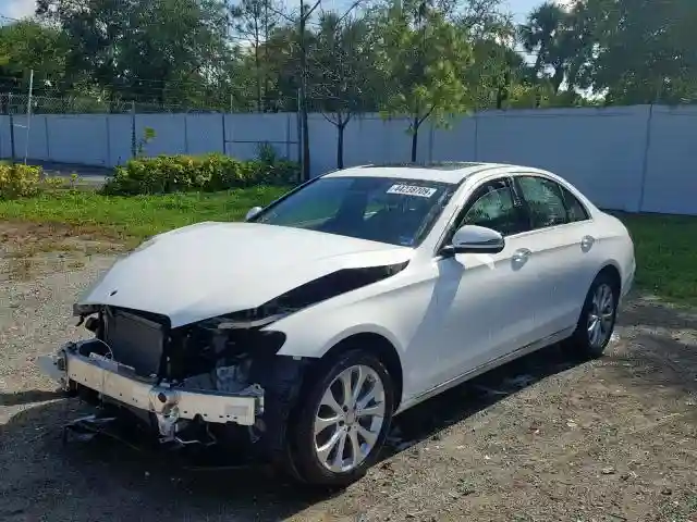 WDDZF4JB0HA161733 2017 MERCEDES-BENZ E 300-1