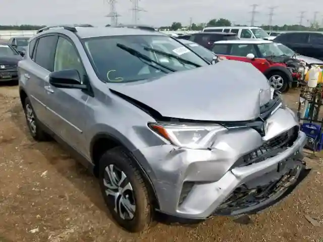 JTMBFREV7JJ216195 2018 TOYOTA RAV4 LE-0