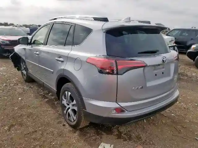 JTMBFREV7JJ216195 2018 TOYOTA RAV4 LE-2