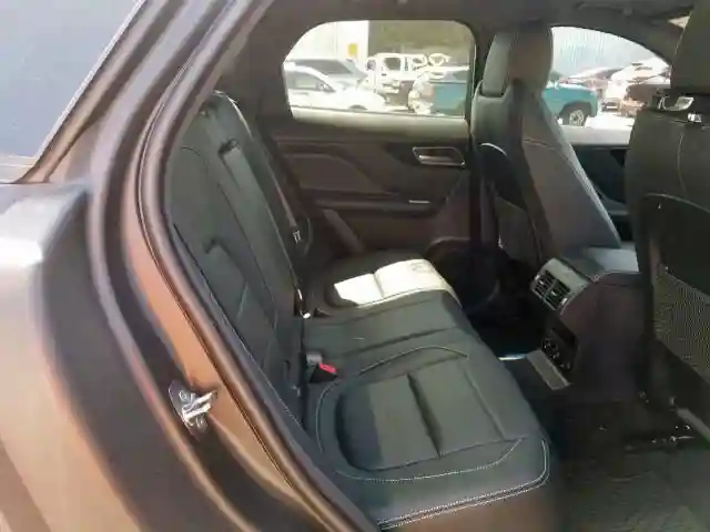 SADCL2FXXKA355960 2019 JAGUAR F-PACE R - SPORT-5