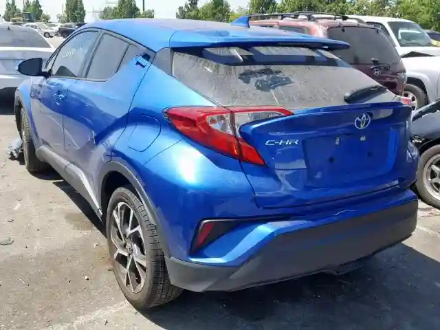 NMTKHMBX6JR060123 2018 TOYOTA C-HR XLE-2