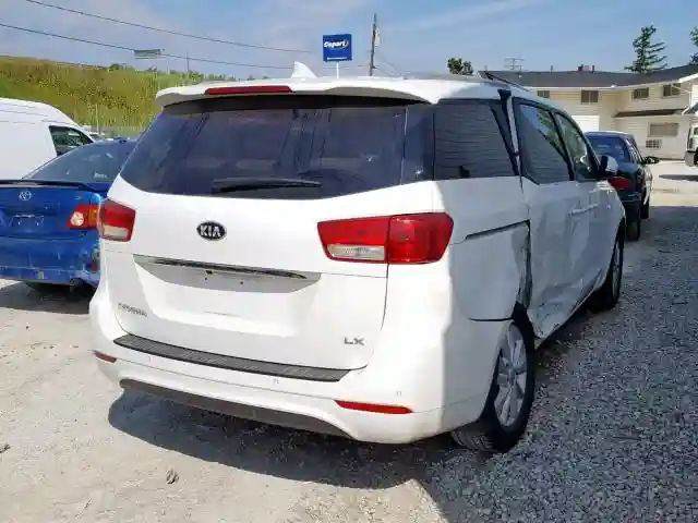 KNDMB5C18J6398893 2018 KIA SEDONA LX-3