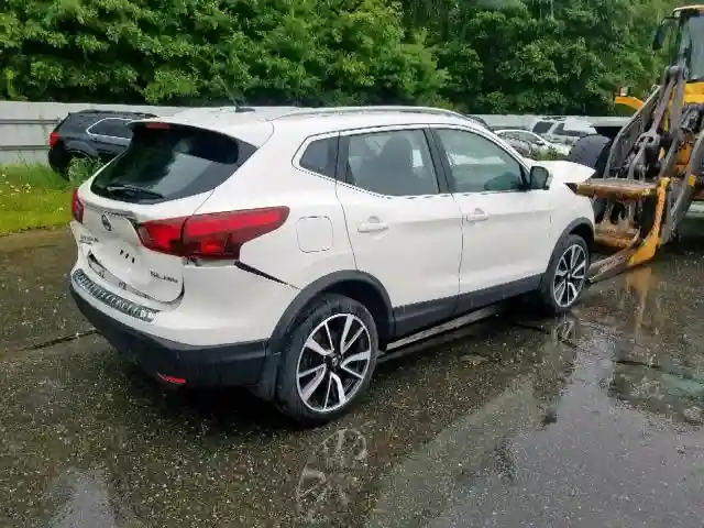 JN1BJ1CR8HW140203 2017 NISSAN ROGUE SPORT S-3