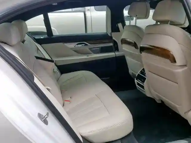 WBA7E2C56GG504618 2016 BMW 740 I-5