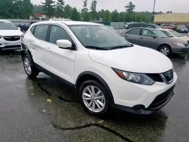 JN1BJ1CP2JW192463 2018 NISSAN ROGUE SPORT S-0