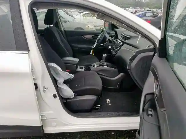 JN1BJ1CP2JW192463 2018 NISSAN ROGUE SPORT S-4