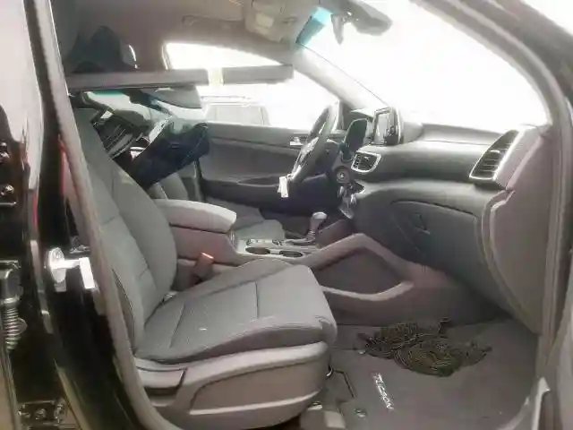 KM8J2CA4XKU047299 2019 HYUNDAI TUCSON SE-4
