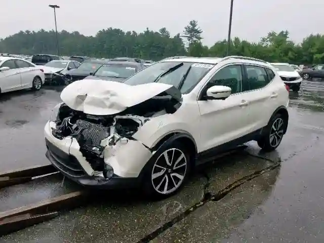 JN1BJ1CR8HW140203 2017 NISSAN ROGUE SPORT S-1