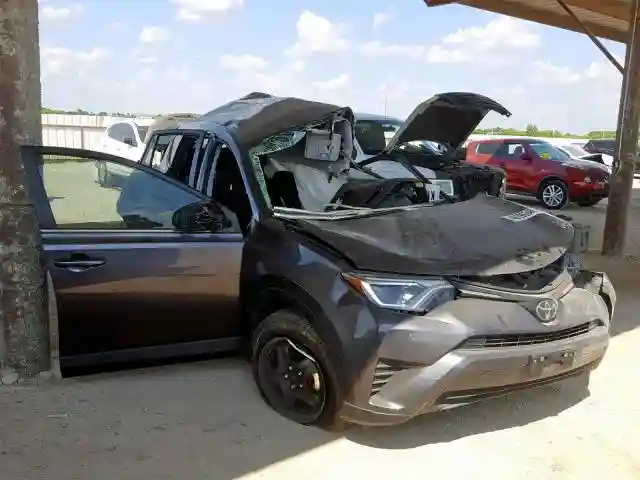 JTMZFREV7JJ170270 2018 TOYOTA RAV4 LE-0