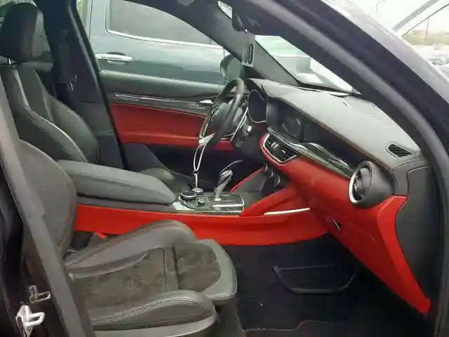 ZASFAKEV7J7C08965 2018 ALFA ROMEO STELVIO QUADRIFOGLIO-4