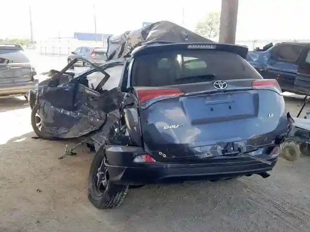 JTMZFREV7JJ170270 2018 TOYOTA RAV4 LE-2
