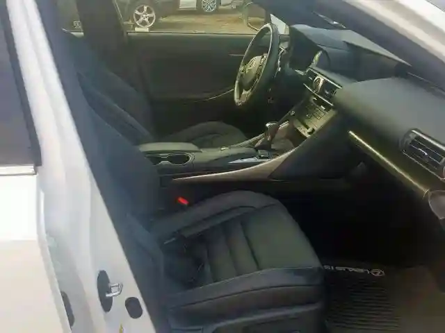 JTHC81D2XJ5028916 2018 LEXUS IS 300-4