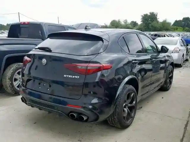 ZASFAKEV7J7C08965 2018 ALFA ROMEO STELVIO QUADRIFOGLIO-3