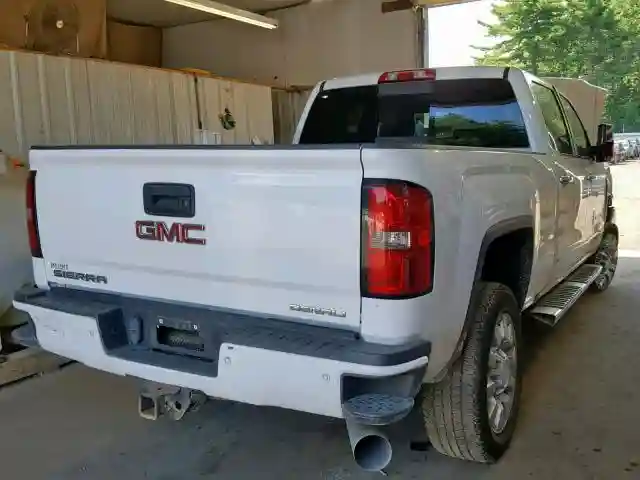 1GT12UE88GF265924 2016 GMC SIERRA K2500 DENALI-3