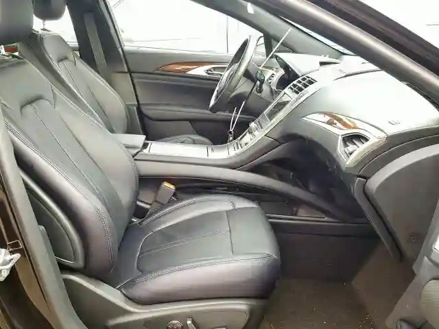 3LN6L5MU5KR610776 2019 LINCOLN MKZ RESERVE II-4