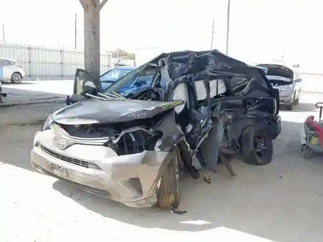 JTMZFREV7JJ170270 2018 TOYOTA RAV4 LE-1