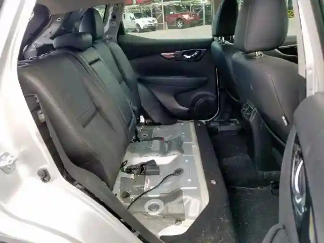 JN1BJ1CR3HW123986 2017 NISSAN ROGUE SPORT S-5
