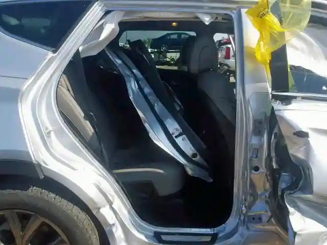 5XYZW4LA3HG471471 2017 HYUNDAI SANTA FE SPORT-5