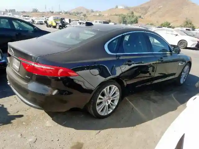 SAJBE4BN3HCY32597 2017 JAGUAR XF PRESTIGE-3