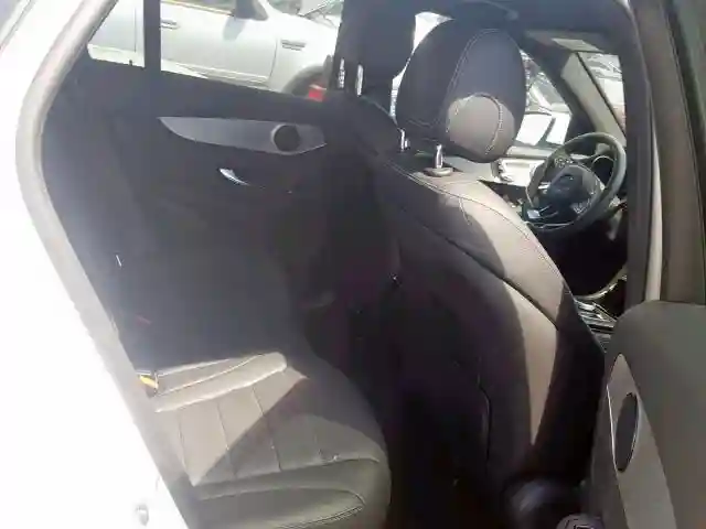 WDC0G4JB4KV180764 2019 MERCEDES-BENZ GLC 300-5