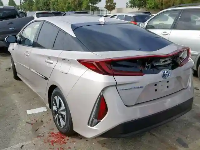 JTDKARFP2K3115375 2019 TOYOTA PRIUS PRIME-2