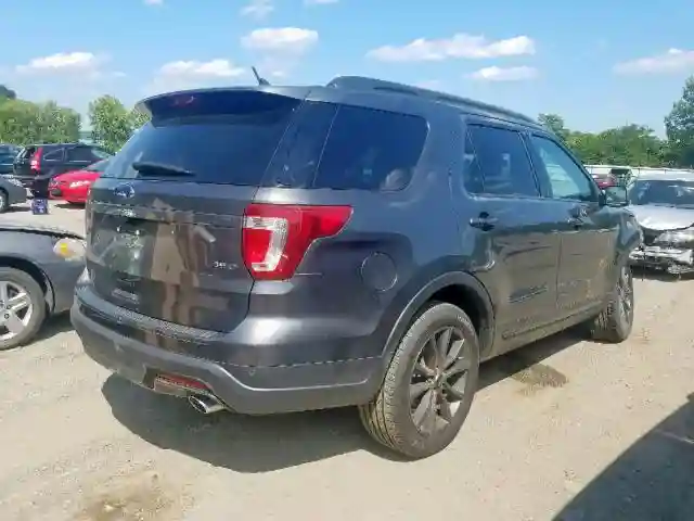 1FM5K8D82JGC21117 2018 FORD EXPLORER XLT-3