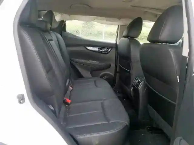 JN1BJ1CR2HW115412 2017 NISSAN ROGUE SPORT S-5