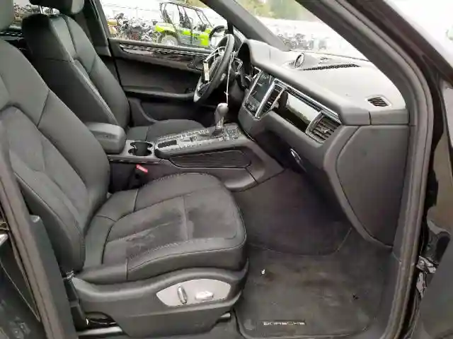 WP1AA2A59JLB16982 2018 PORSCHE MACAN-4