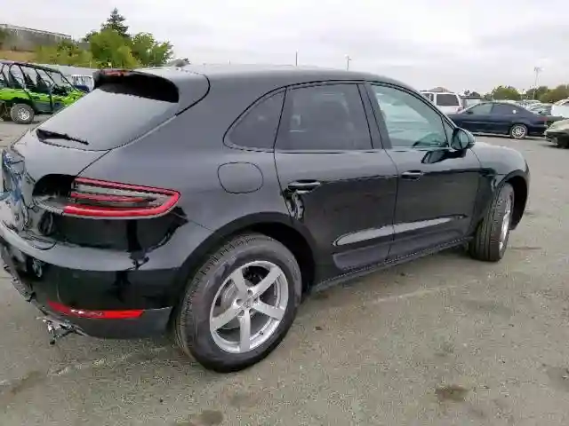 WP1AA2A59JLB16982 2018 PORSCHE MACAN-3