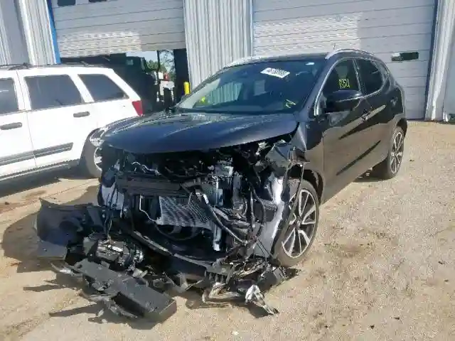 JN1BJ1CR5JW265004 2018 NISSAN ROGUE SPORT S-1