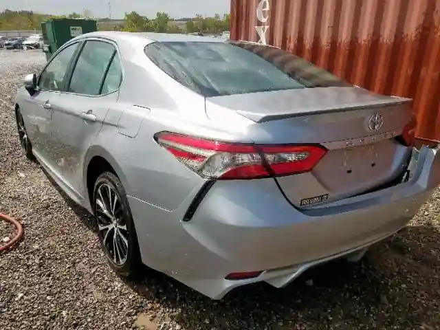 4T1B11HKXJU143271 2018 TOYOTA CAMRY L-2