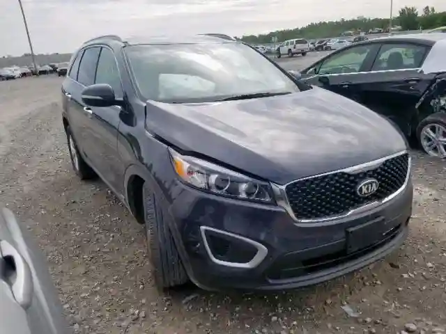 5XYPGDA30JG396873 2018 KIA SORENTO LX-0
