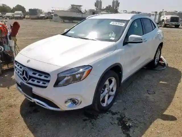 WDCTG4EB2JJ411030 2018 MERCEDES-BENZ GLA 250-1