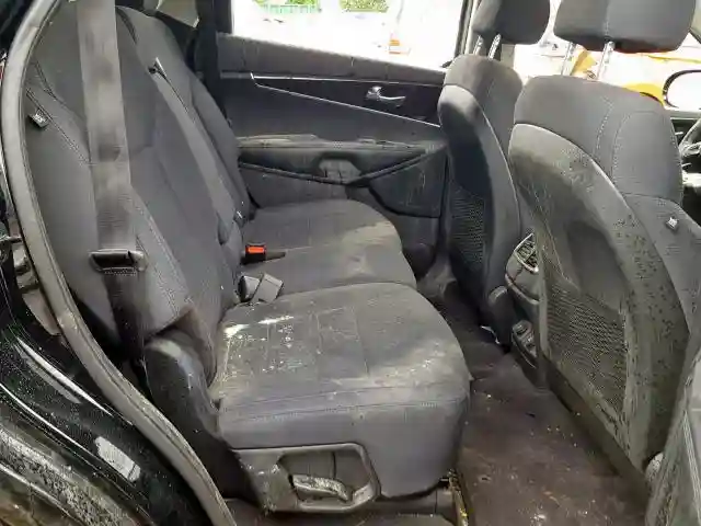 5XYPG4A34JG354111 2018 KIA SORENTO LX-5