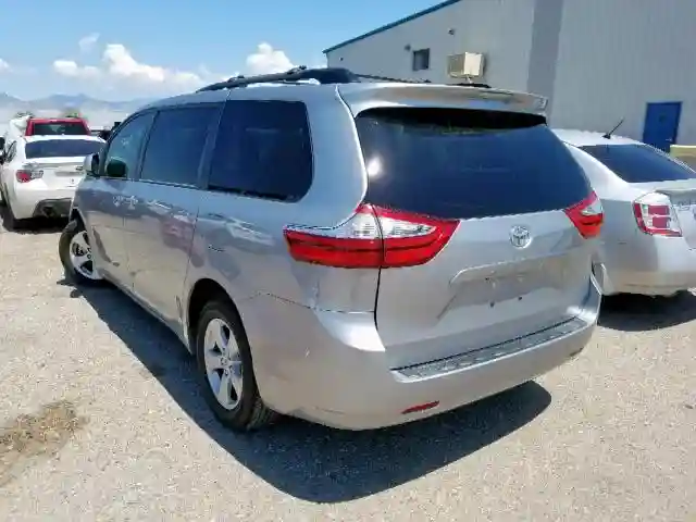 5TDKZ3DC2HS802076 2017 TOYOTA SIENNA LE-2