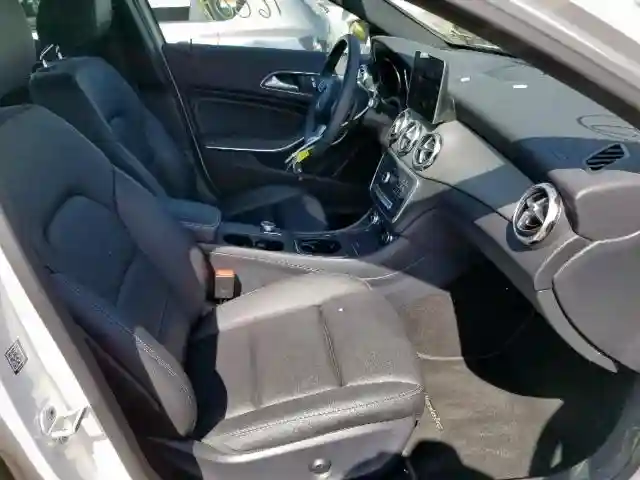 WDCTG4EB2JJ411030 2018 MERCEDES-BENZ GLA 250-4