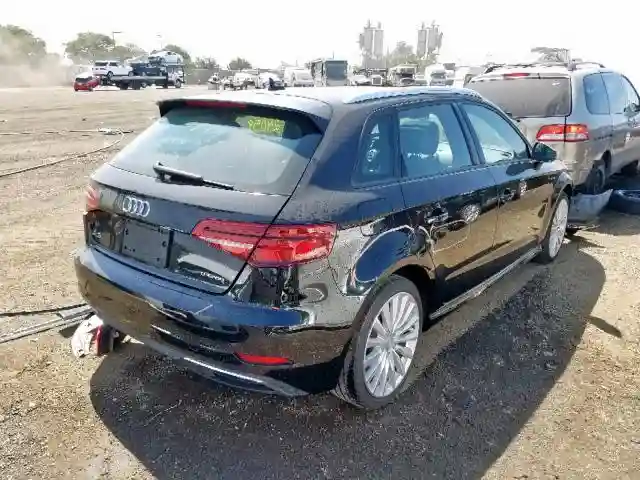 WAUUPBFF4HA080104 2017 AUDI A3 E-TRON PREMIUM-3