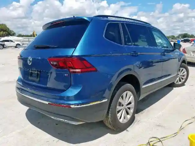 3VV3B7AX1JM047548 2018 VOLKSWAGEN TIGUAN SE-3