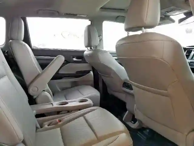 5TDYZRFH3JS252883 2018 TOYOTA HIGHLANDER LIMITED-5