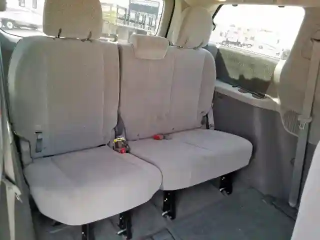 5TDKZ3DC2HS802076 2017 TOYOTA SIENNA LE-5
