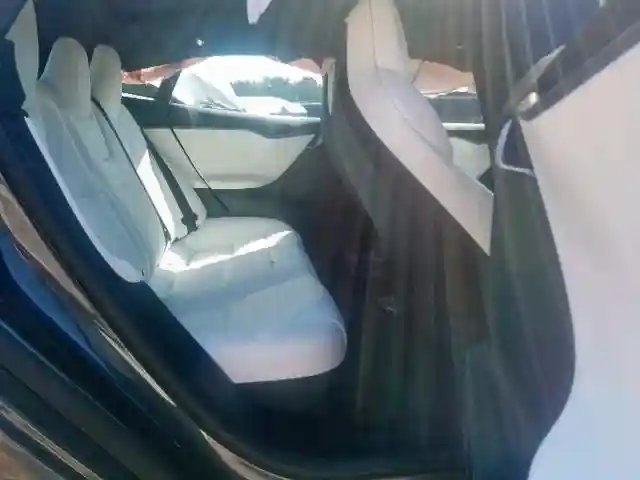 5YJSA1C21JF276213 2018 TESLA MODEL S-5