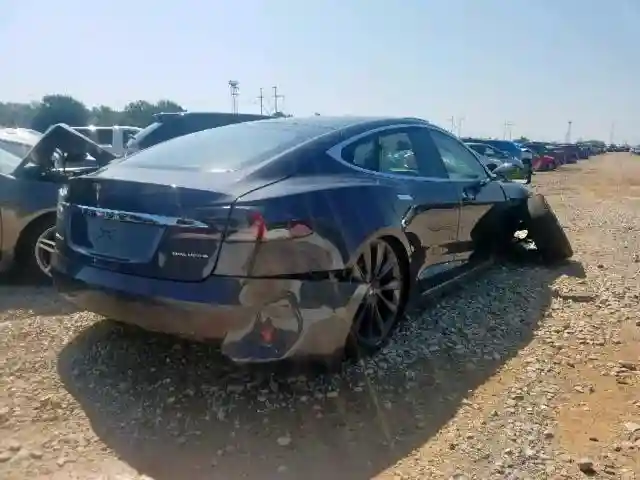5YJSA1C21JF276213 2018 TESLA MODEL S-3