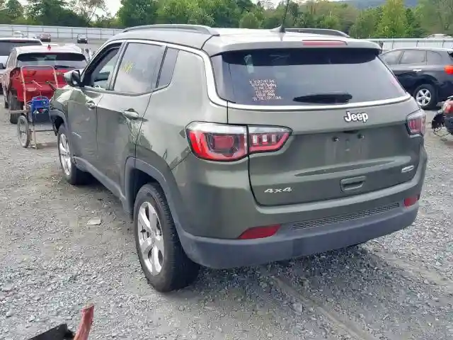 3C4NJDBB1JT482894 2018 JEEP COMPASS LATITUDE-2